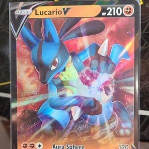 Lucario V 146/264 Fusion Strike Holo Ultra Rare